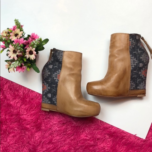 ella wedge boots
